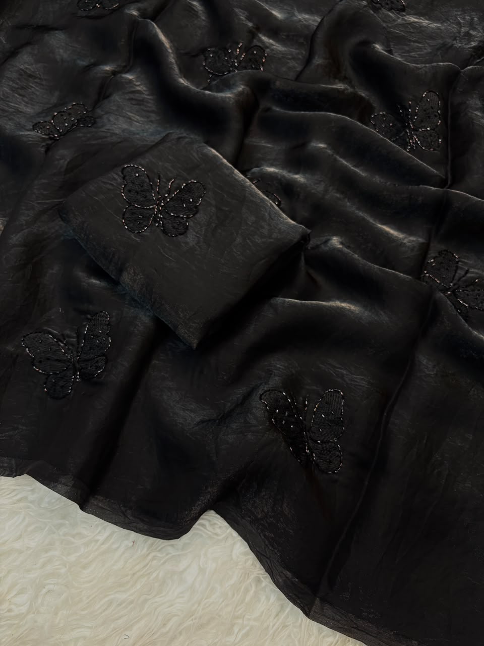 Divine Party Wear Silk Embroidery Thread n Beads Work Designer Saree With Blouse Piece