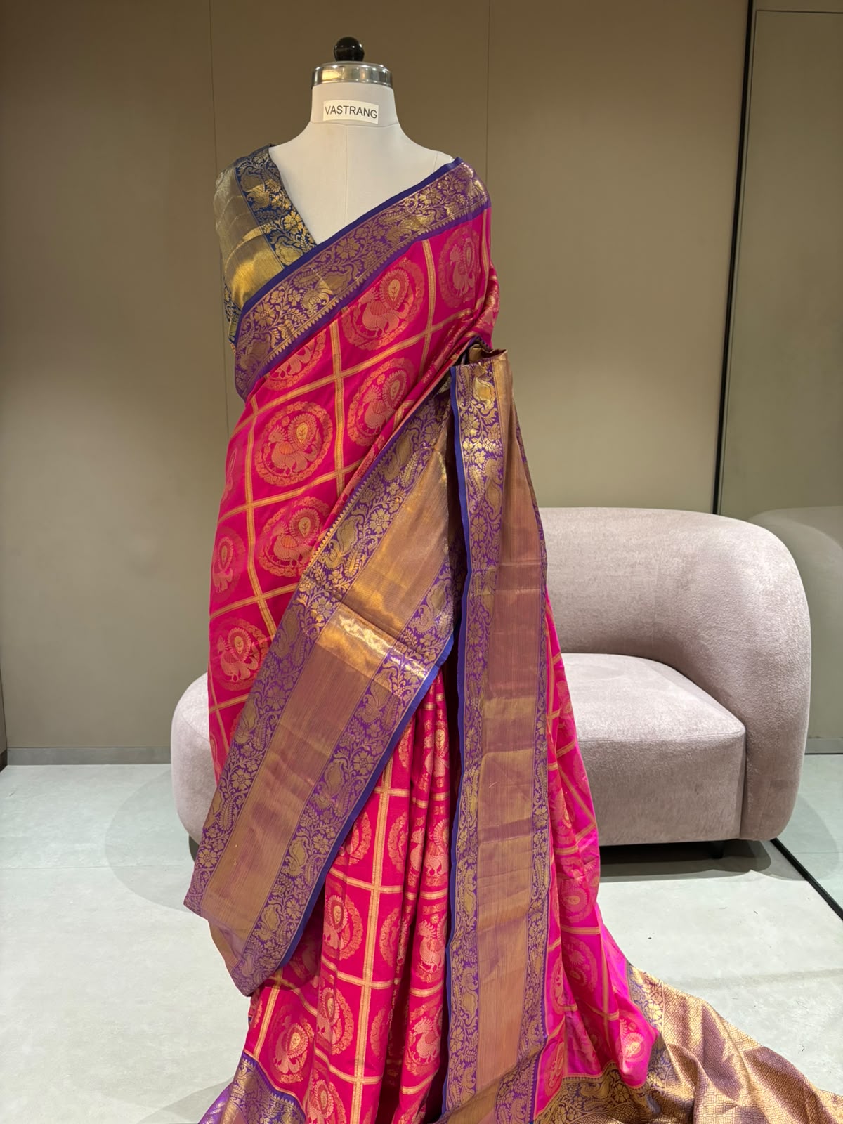 Regal Wedding Wear Silk Jacquard Border Designer Saree With Blouse Piece