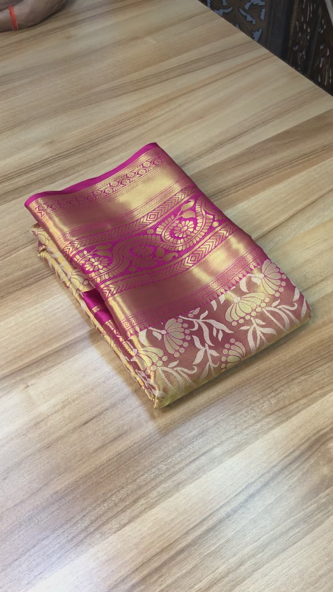 Beautiful Wedding Wear Pink Color Exclusive Kanchipuram Pattu Silk Designer Saree Online Shopping