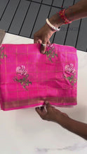 Load and play video in Gallery viewer, Gratifying Function Wear Kota Doriya Zari Checks With Flower Print Desinger Saree For Wedding
