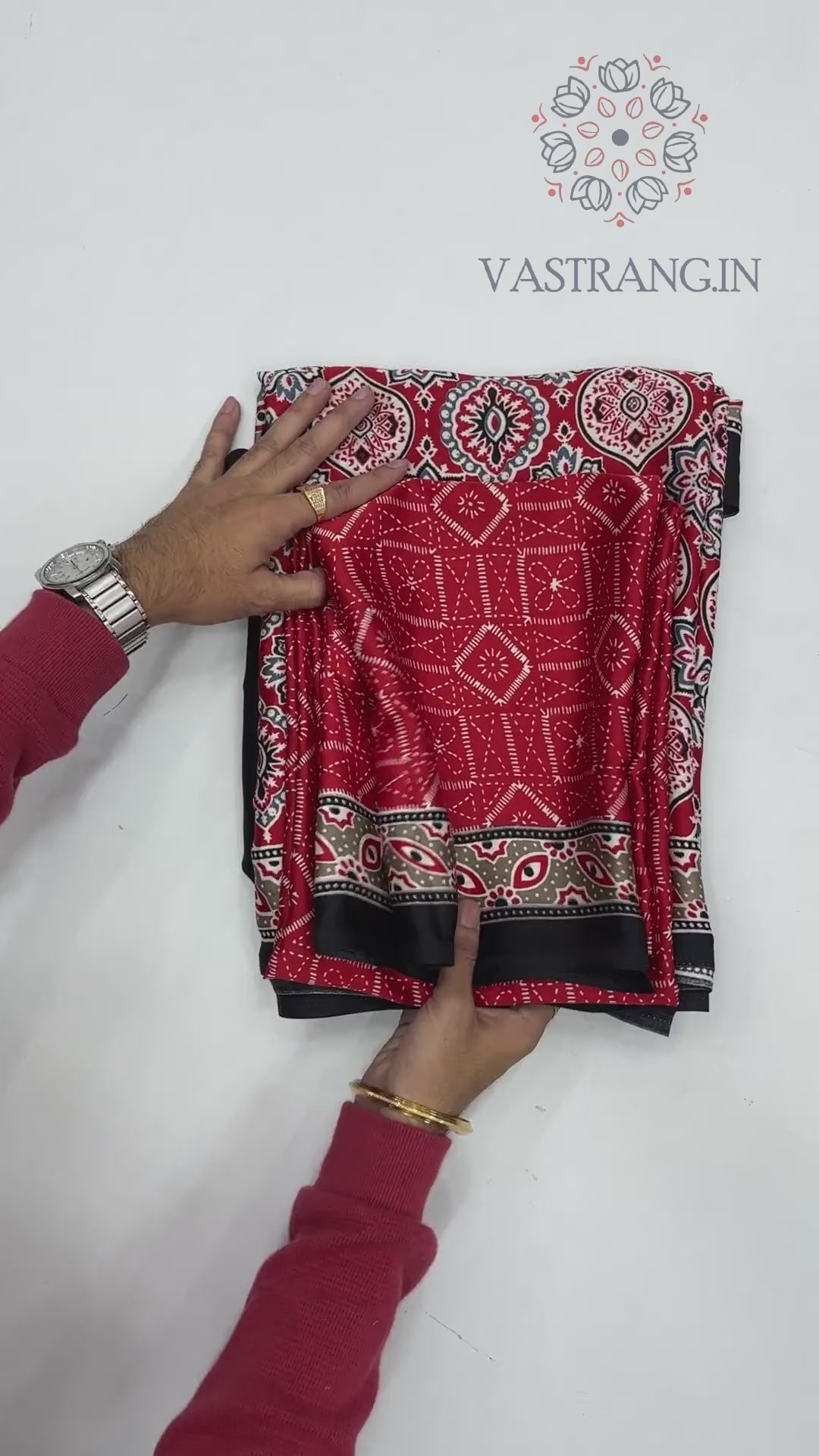 New Festive Wear Red n Black Color Pure Satin Silk Ajrak Printed Rich Pallu n Tussles Work Fancy Designer Saree