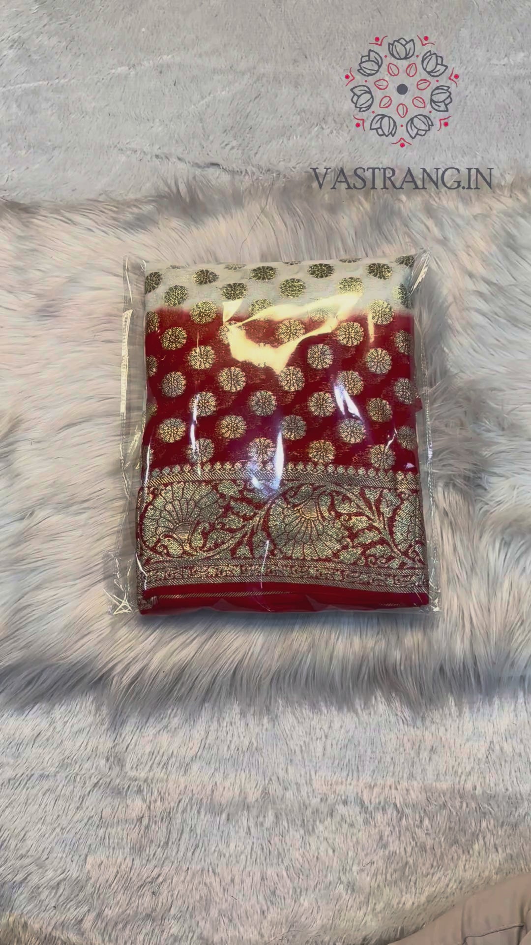 Latest Wedding wear White n Red Viscose Georgette Jacquard Weaving Work Designer Saree With Blouse