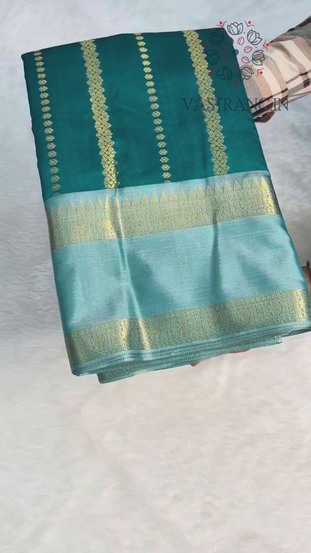 New Wedding Wear Banarasi Soft Silk Jacquard Weaving Work Fancy Designer Saree