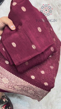 Load and play video in Gallery viewer, Charismatic Party Wear Pure Viscose Chinoon Zari Jacquard Weaving Work Fancy Designer Saree With Glowing Blouse Piece
