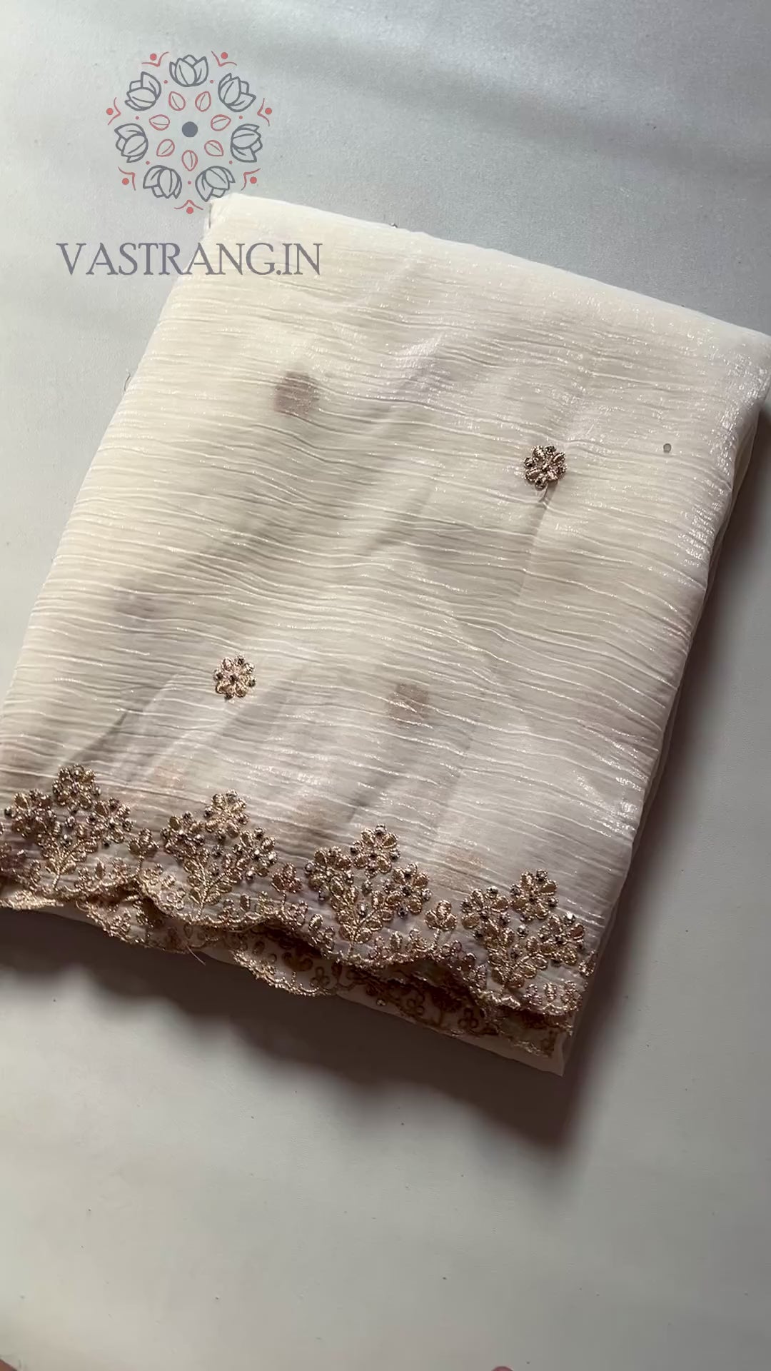 New Partywear Off White Color Chiffon Crush Silk Beautiful Cut Work Fancy Designer Saree