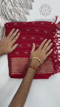 Load and play video in Gallery viewer, Splendorous Party Wear Red Colour Pure Dola Silk Zari Jacquard Weaving Butti Work Designer Border Saree With Contrast Blouse Piece
