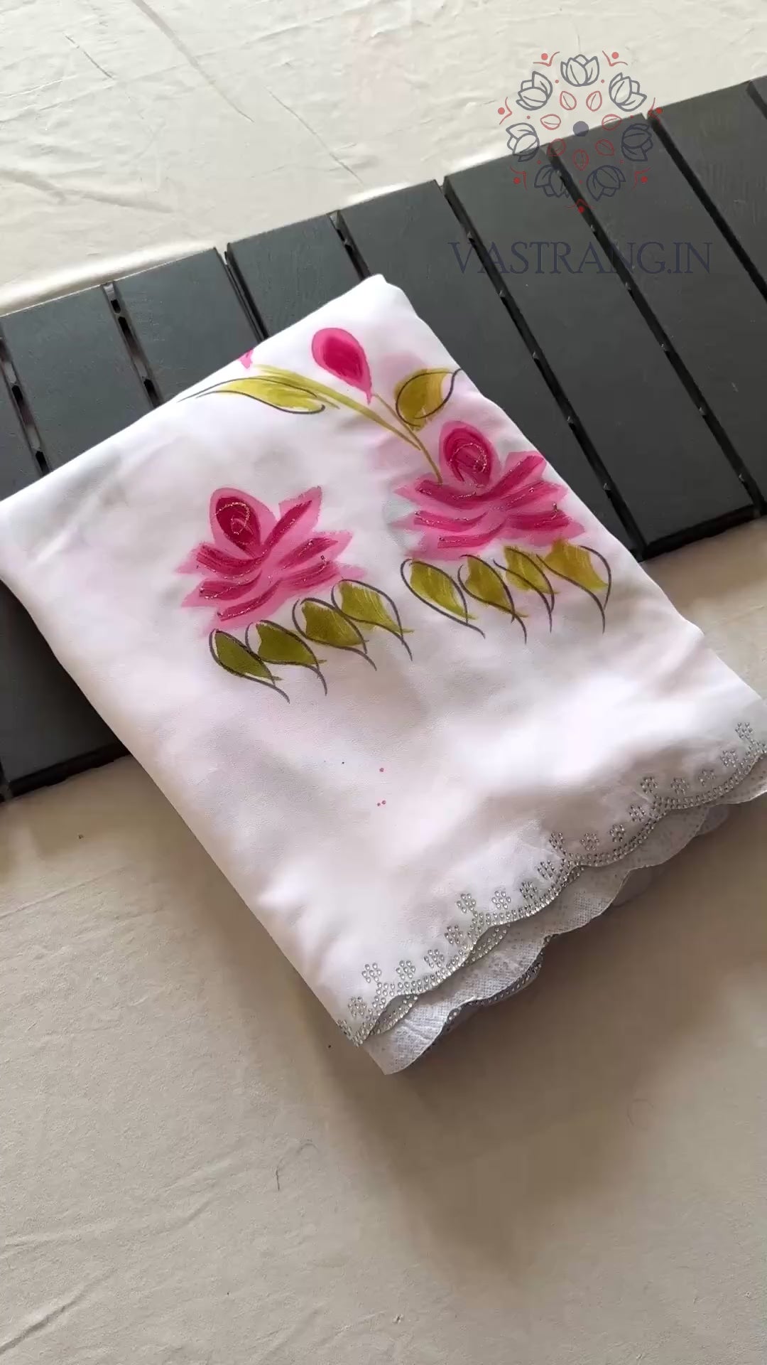Beautiful Partywear White Colour Soft Georgette Handbrush Print With Siroski Cut Work Fancy Designer Saree