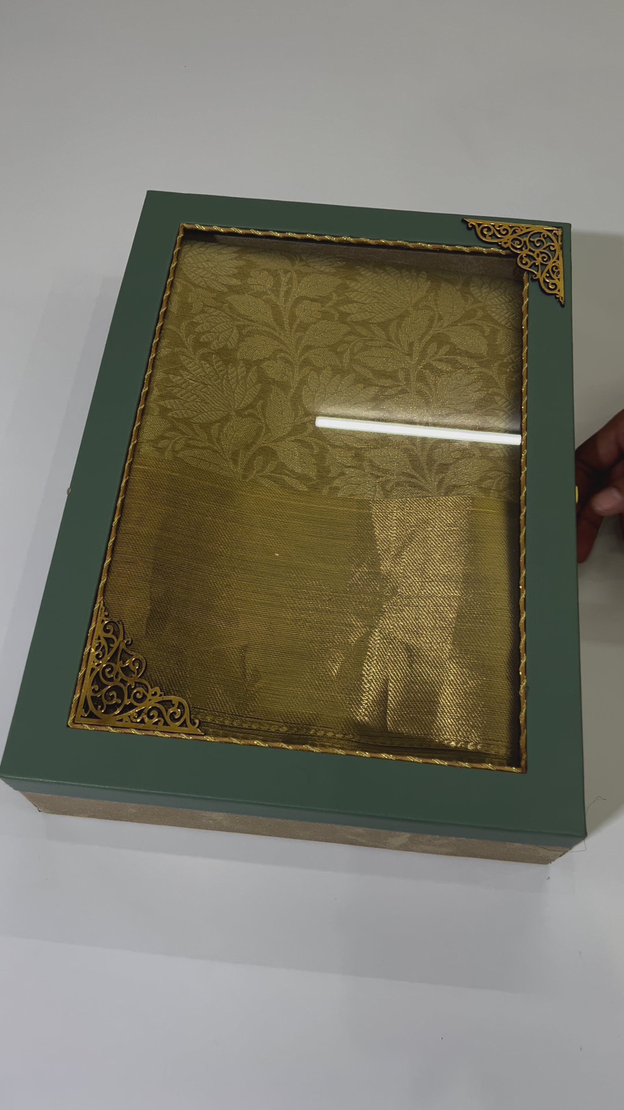 New Wedding Wear Golden Color Banarasi Tissue Silk Jacquared Zari Weaving Fancy Designer Saree