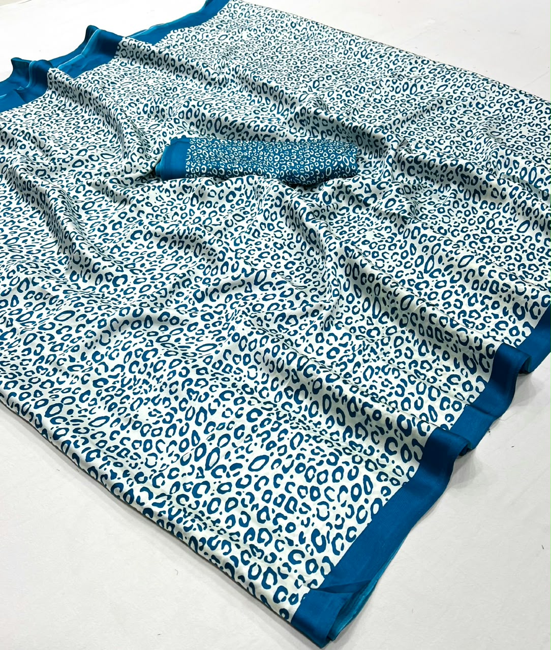 Incredible Festive Wear Silk Print Design Jacquard Border Rich Pallu Designer Saree With Blouse Piece
