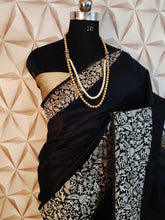 Load image into Gallery viewer, Handloom Raw Silk Weaving Saree With Rich Pallu and Contrast Blouse Piece

