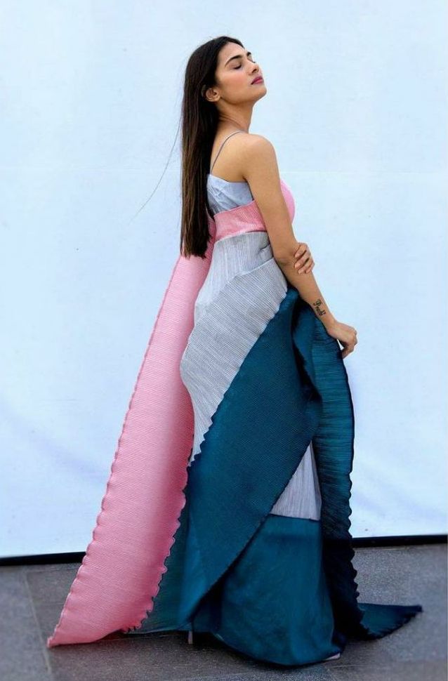 New Moss Soft Silk Party Wear Crushed Pattern Trendy Designer Saree Designs